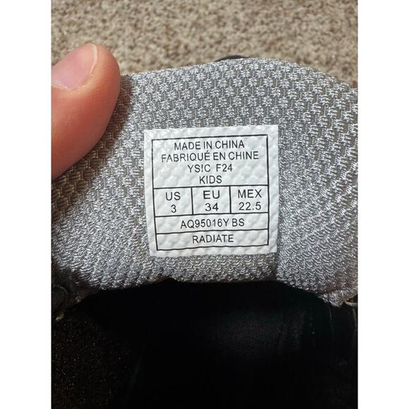 SHAQ, Gray, Youth 3/34 - Picture 3 of 11